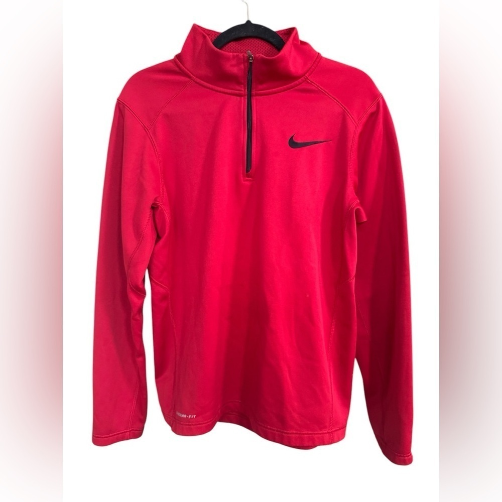 Nike Womenโs Red Therma-FIT Pullover